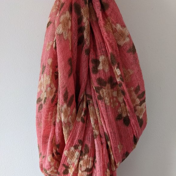 Pair of Scarves - Picture 6 of 6